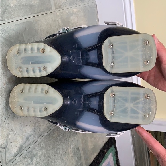 Rossignol Women’s Ski Boots. Women’s Size 9.5. - Picture 4 of 5
